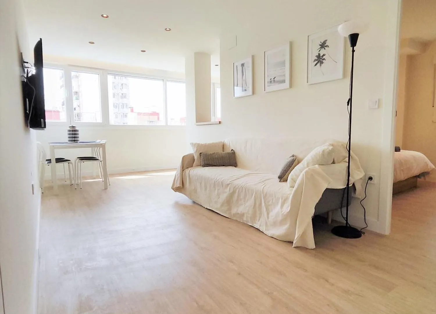 Aljarafe Central Square - By Pro Apartments San Juan de Aznalfarache 0*,  Spanien